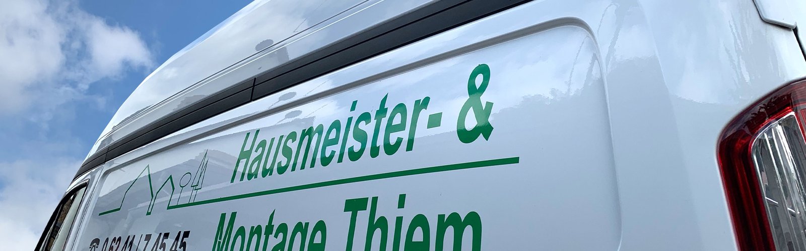 Servicefahrzeug von Hausmeister & Montage Thiem